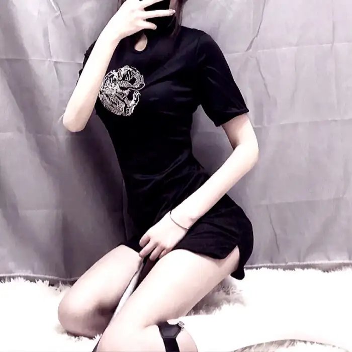 18岁老处女 海报