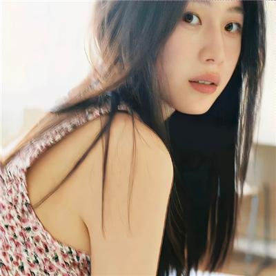 家庭圣女 海报